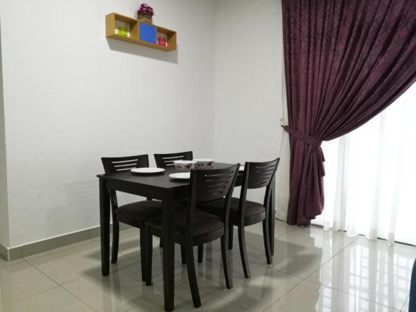 Teduhan Kasih Homestay بوتراجايا المظهر الخارجي الصورة
